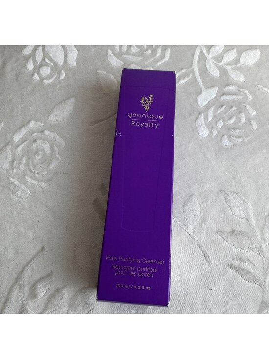 Younique Other - Younique Royalty Moisture Boosting Pore Purifying Cleanser 100ml 3.3 fl oz Seale